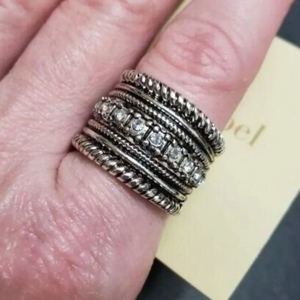 Silver tone stacked looking ring Size 8.5